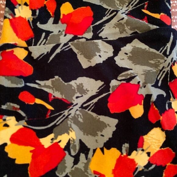 0655 LuLaRoe Size OS Leggings Tulip Print Orange and Yellow New - Picture 2 of 4